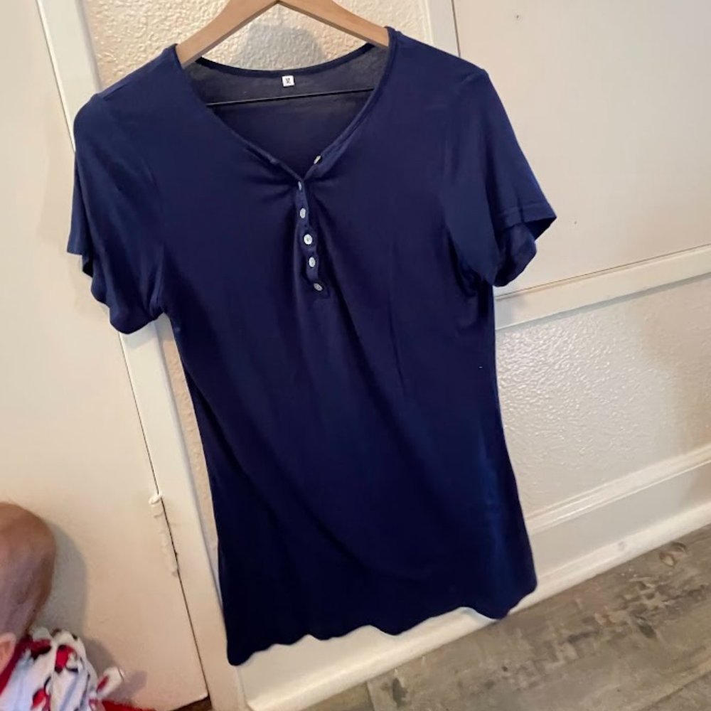 WNEEDU Women's Henley T Shirts Causal Short Sleeve Button Up V Neck Tops Blouse